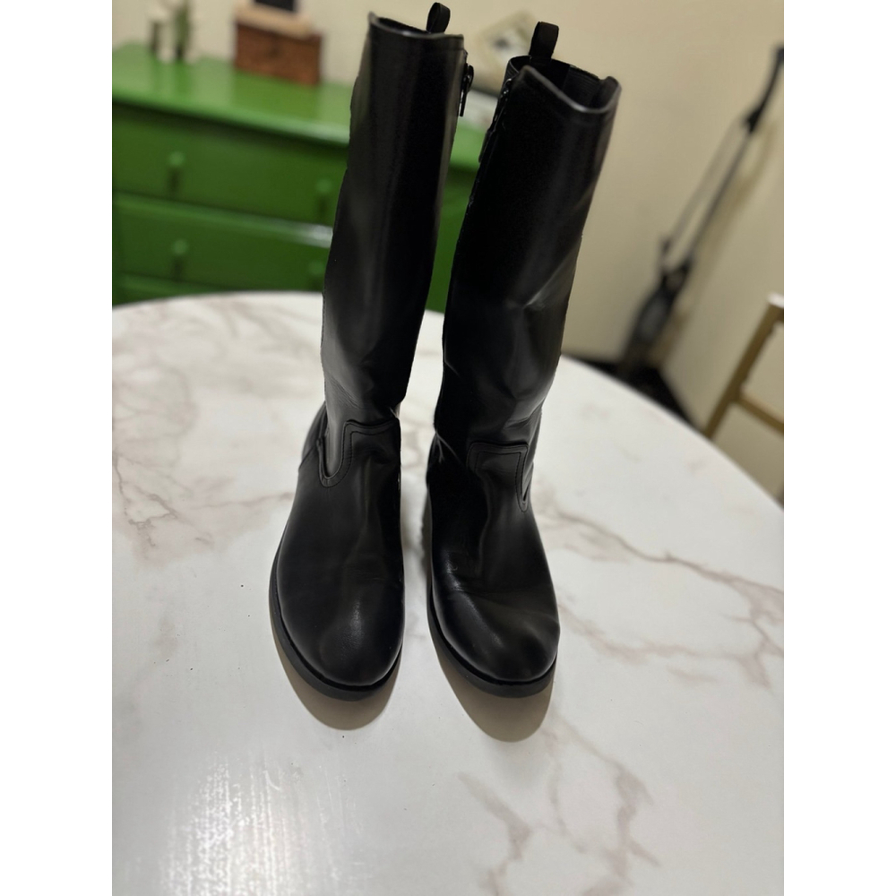 Mackenzie Boots